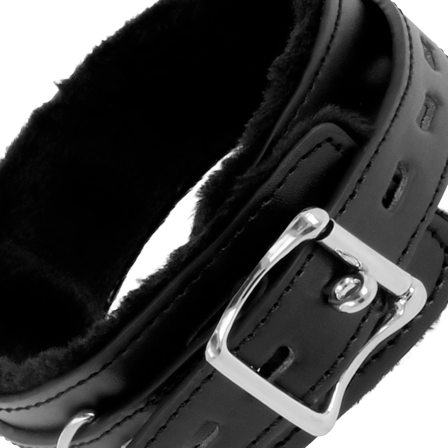 VEGAN FUR COLLAR WITH LEASH