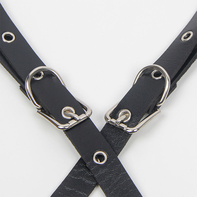 HARNESS WITH STRAPS AND CHAIN DETAILS