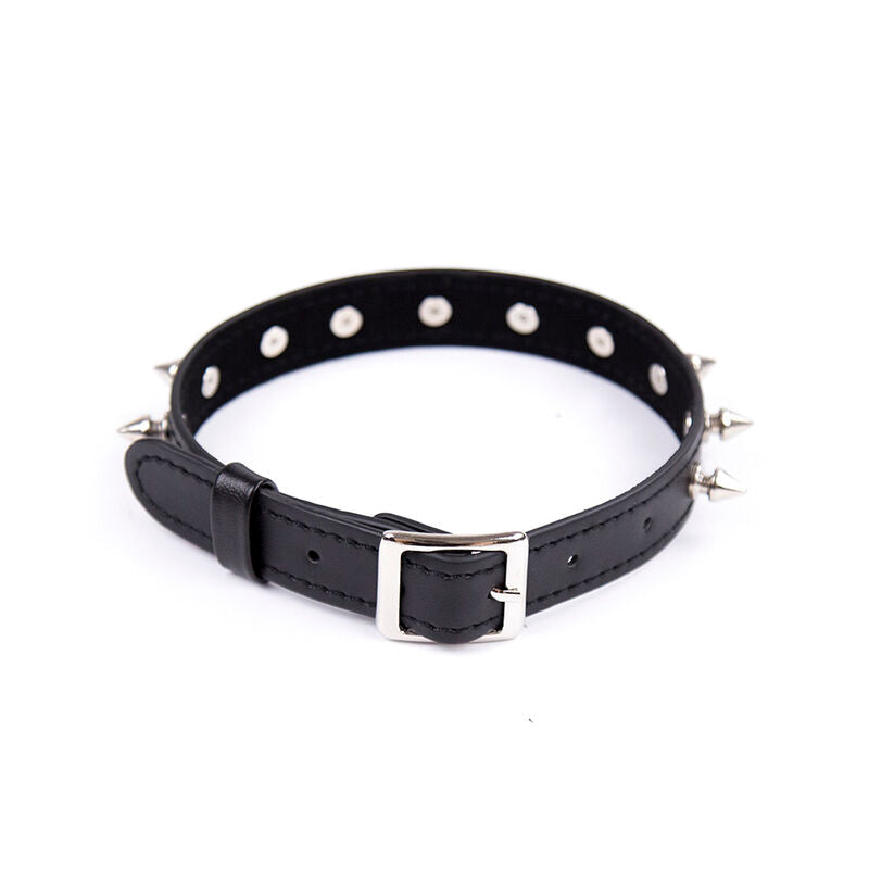 SPIKED COLLAR WITH RING